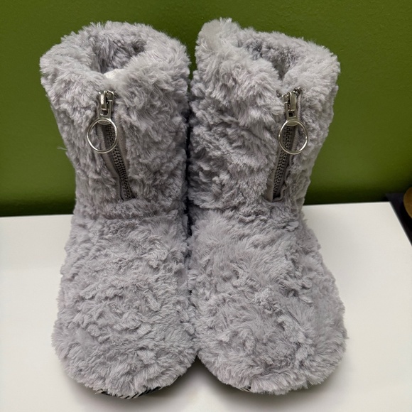 Cozy Faux Fur Slipper Boot - Picture 1 of 5